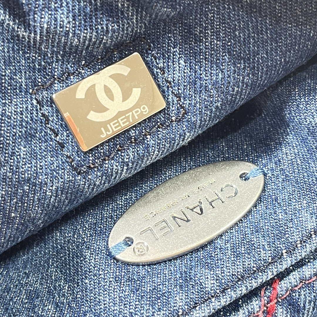 Chanel AS3188 22A Beach Denim saddle bag Denim blue