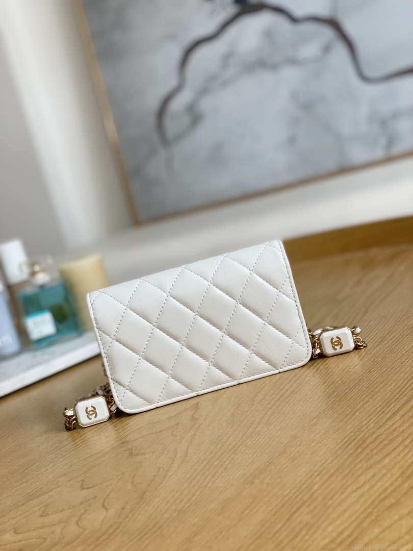 Chanel A68098 Mini Flap Bag Lambskin Onyx Small Square Stewardess Bag White