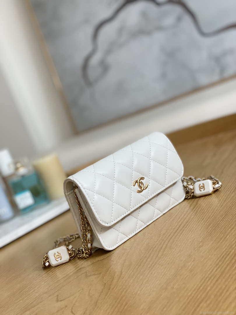 Chanel A68098 Mini Flap Bag Lambskin Onyx Small Square Stewardess Bag White