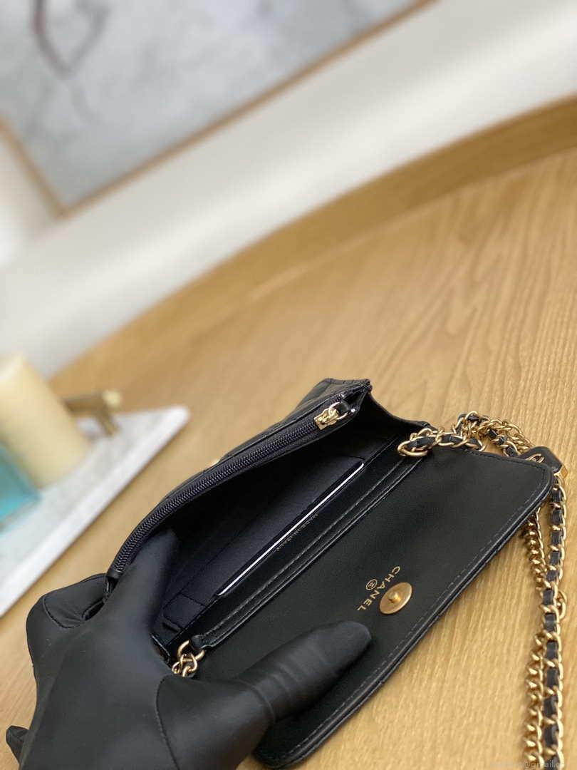 Chanel A68098 Mini Flap Bag Lambskin Onyx Small Square Stewardess Bag Black