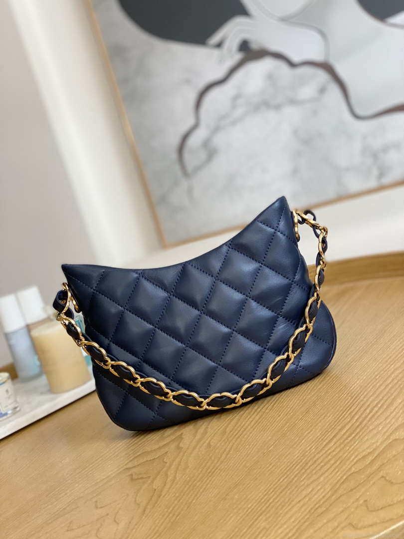 Chanel AS3562 Hobo Handbag Lambskin Navy blue