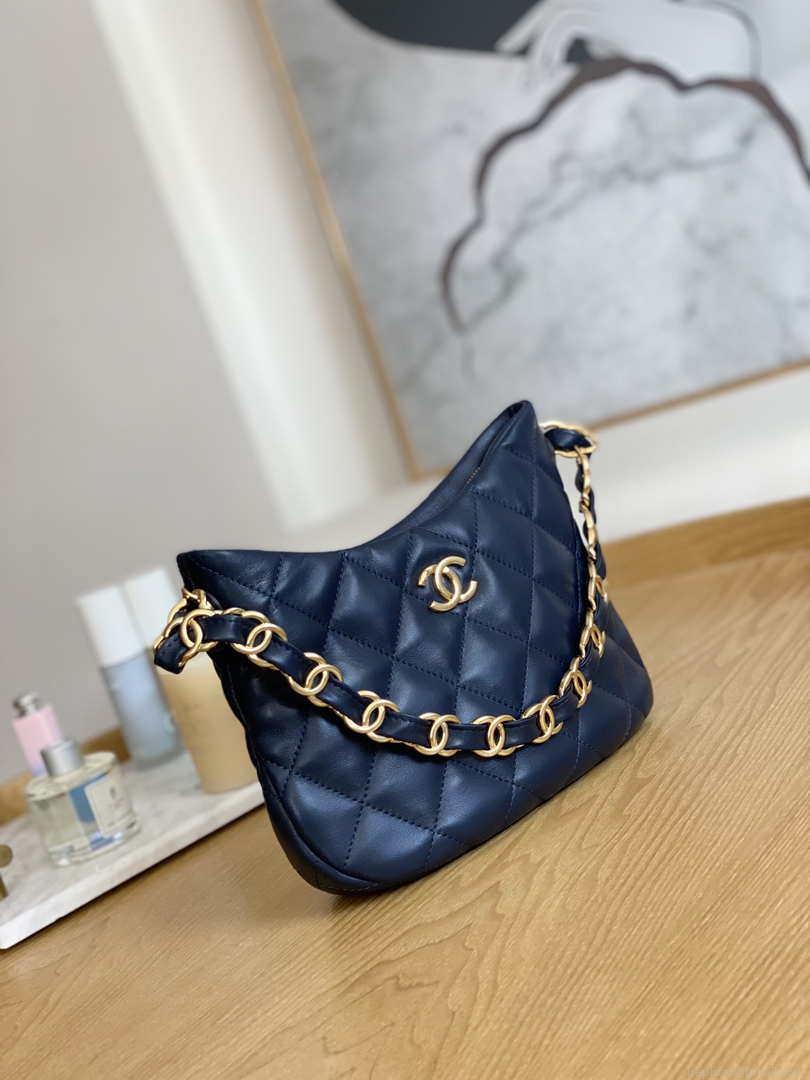 Chanel AS3562 Hobo Handbag Lambskin Navy blue