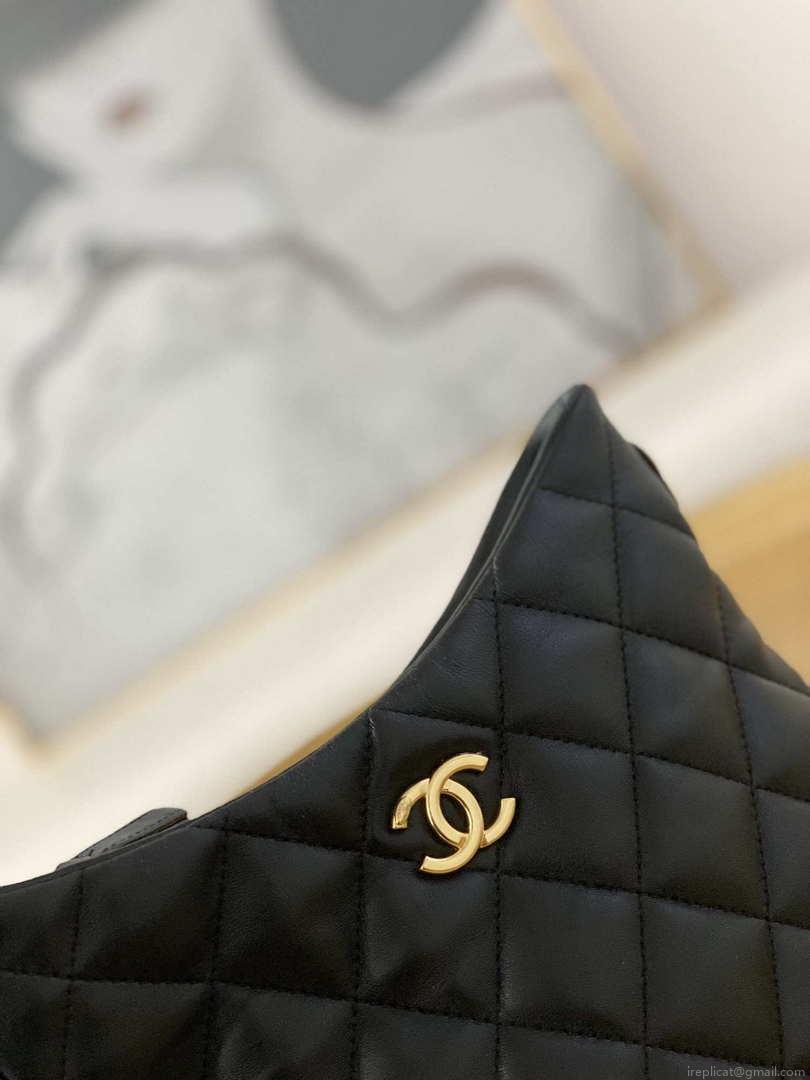 Chanel AS3562 Hobo Handbag Lambskin Black