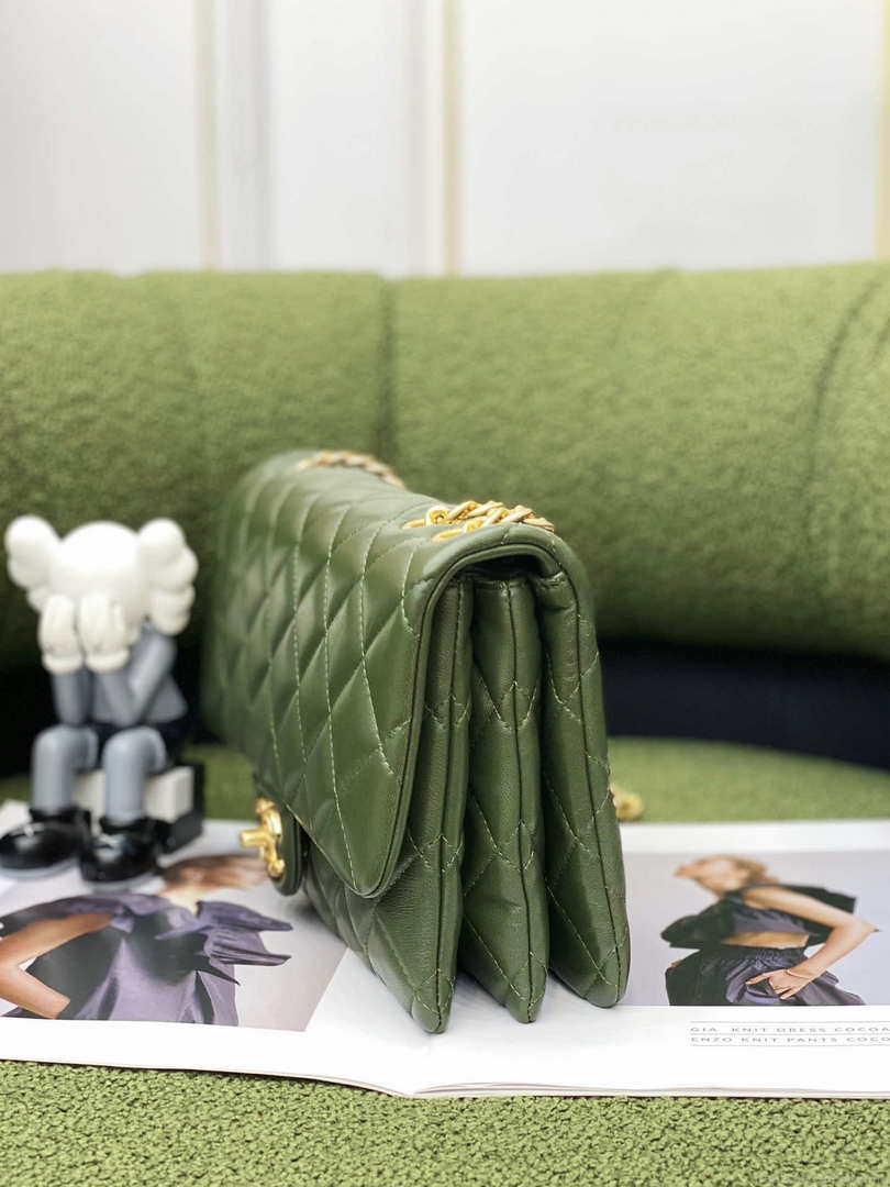 Chanel AS3609 Flap Bag Lambskin Lambskin & Gold-Tone Metal Green