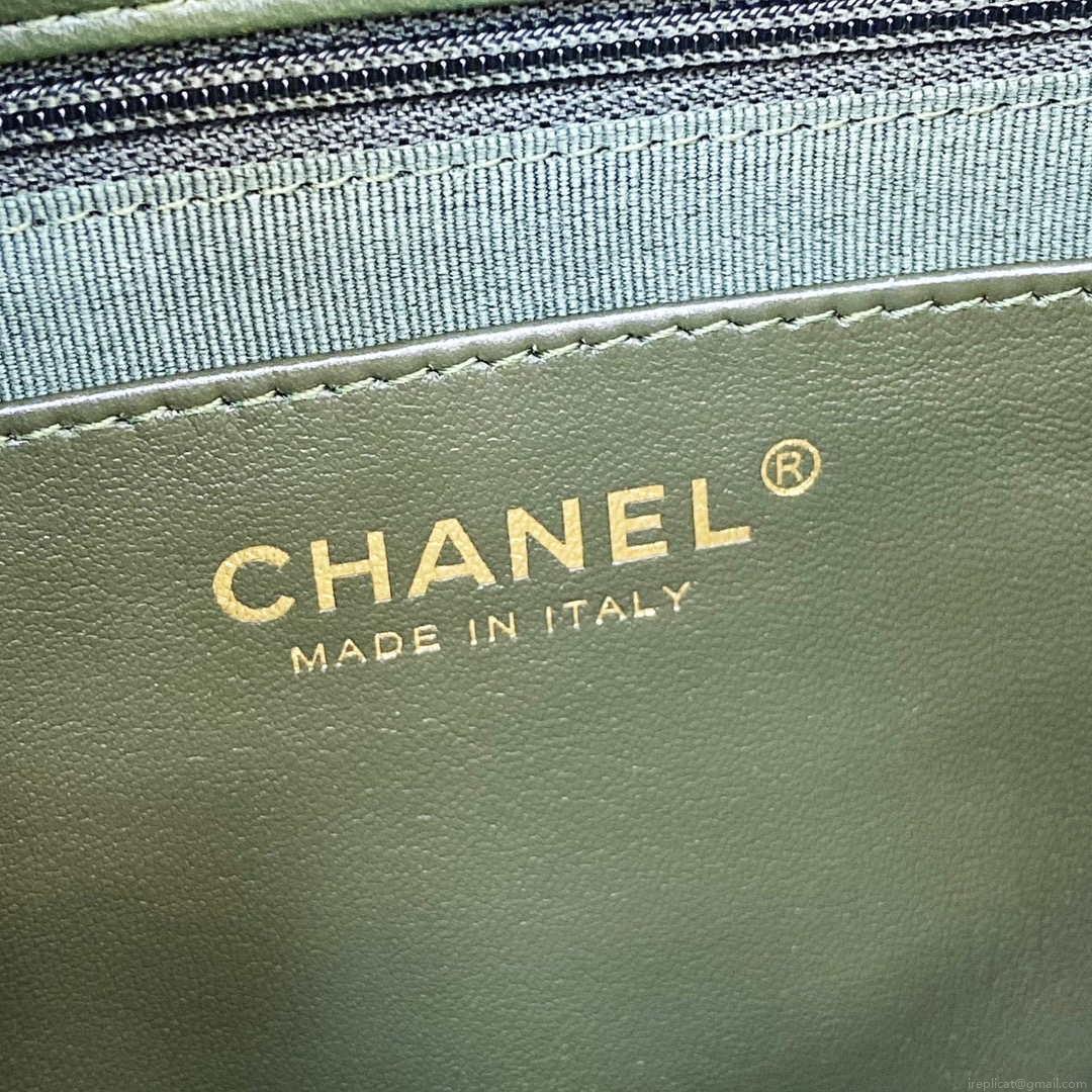 Chanel AS3609 Flap Bag Lambskin Lambskin & Gold-Tone Metal Green