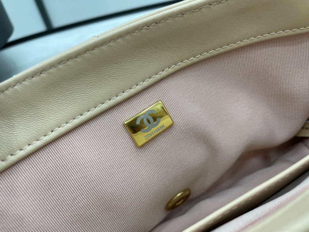 Chanel AS3609 Flap Bag Lambskin Lambskin & Gold-Tone Metal Apricot