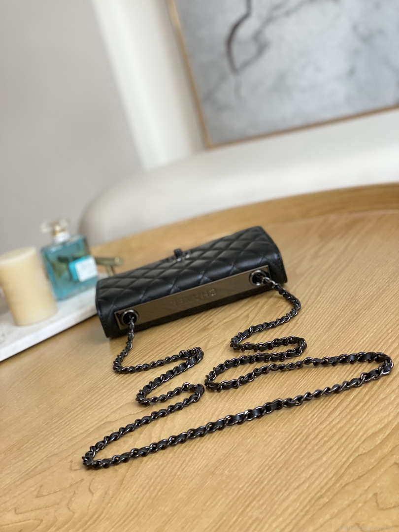 Chanel A88632 WOC 19 Chain Wallet Bag Black Lambskin with black havdware