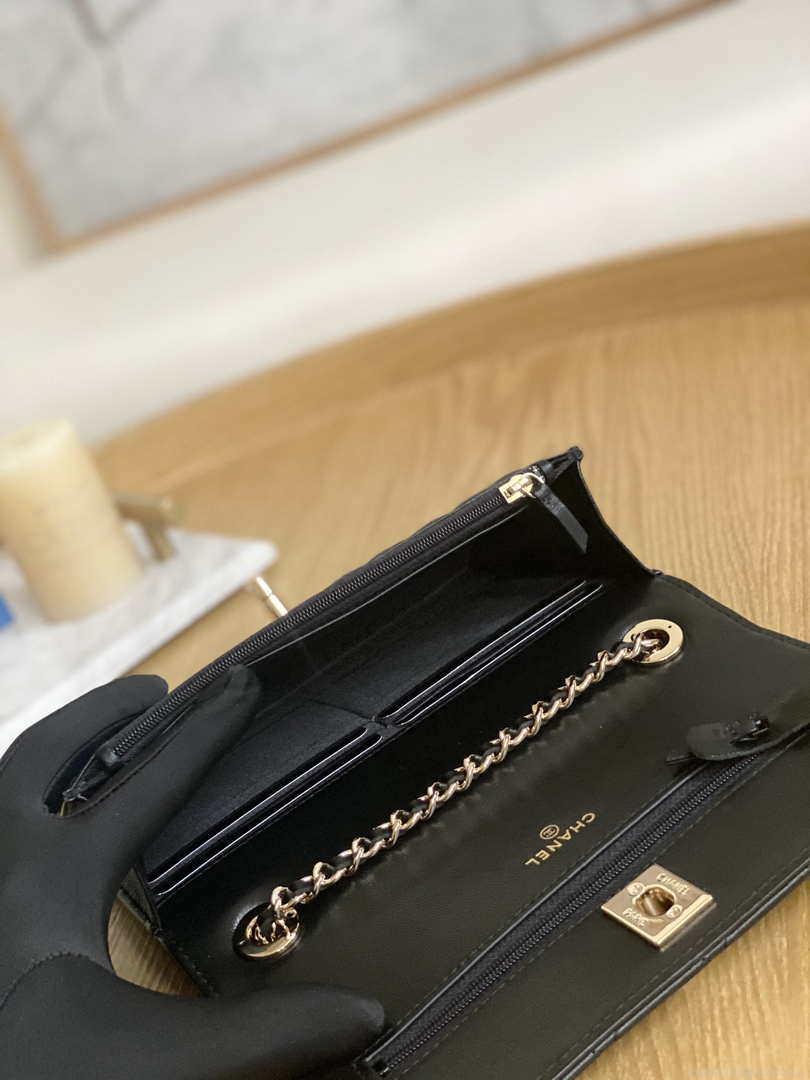 Chanel A88632 WOC 19 Chain Wallet Bag Black Lambskin Gold