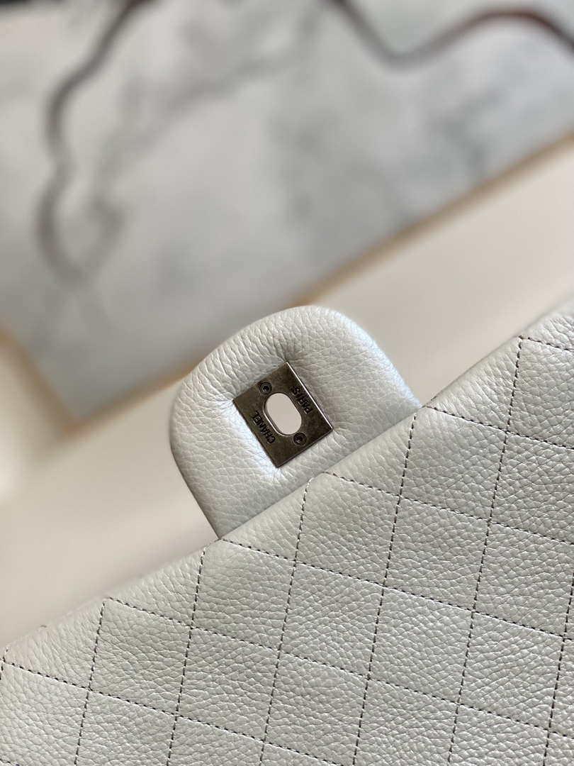 Chanel A91169 Flap Travel Bag Airport Series A94305 caviar calfskin Silver White