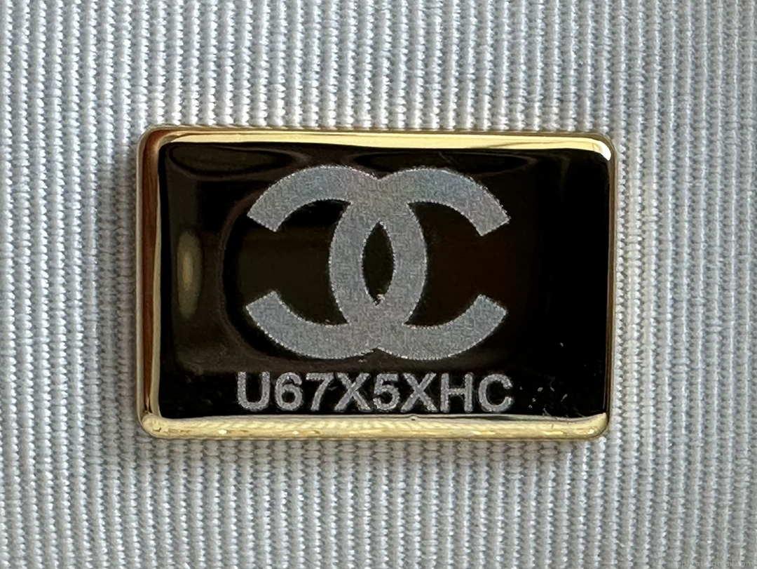 Chanel AS3777 Flap Bag Grained Calfskin & Gold-Tone Metal White