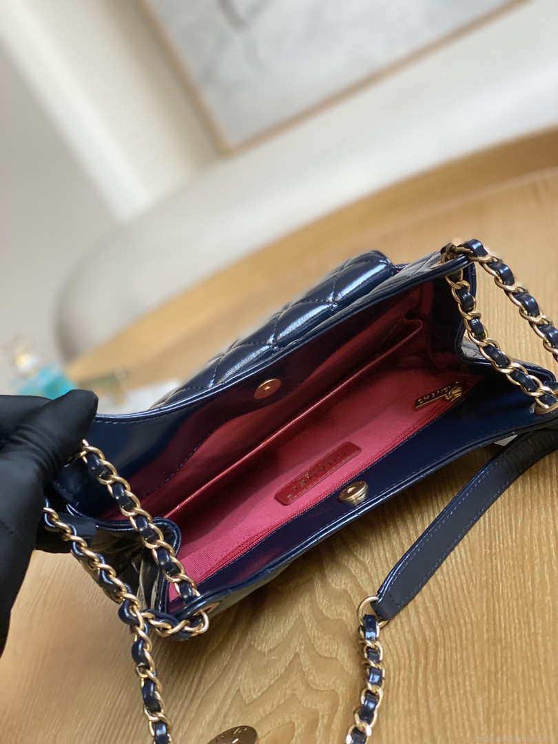 Chanel AS3690 Hobo Handbag Shiny Crumpled Calfskin & Gold-Tone Metal Navy blue