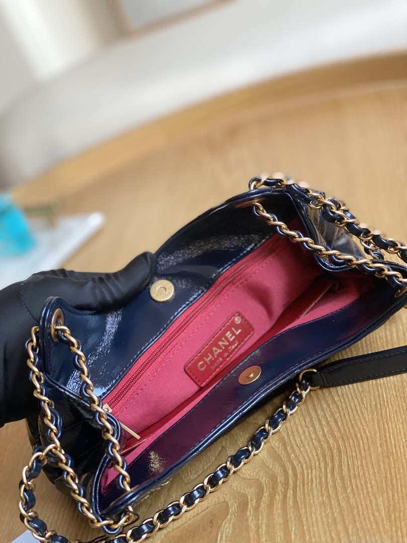 Chanel AS3690 Hobo Handbag Shiny Crumpled Calfskin & Gold-Tone Metal Navy blue