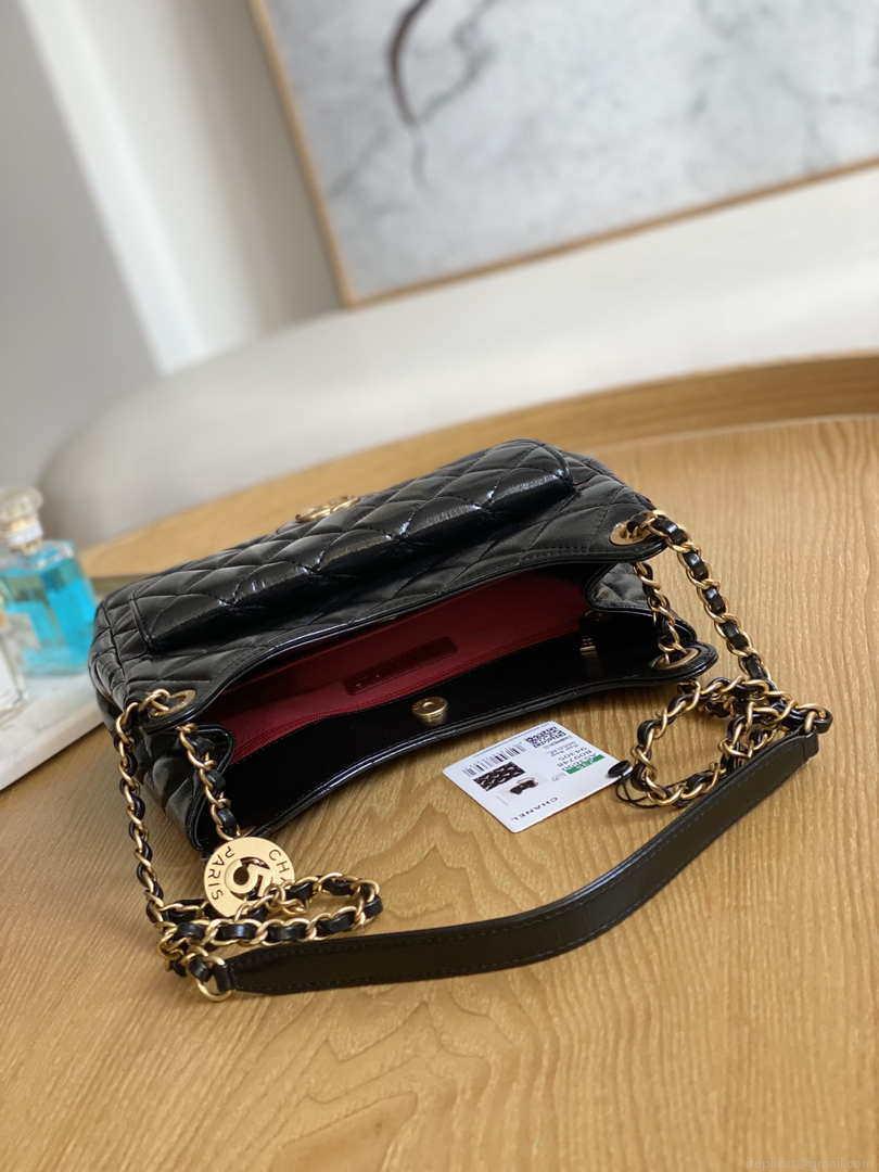 Chanel AS3690 Hobo Handbag Shiny Crumpled Calfskin & Gold-Tone Metal Black