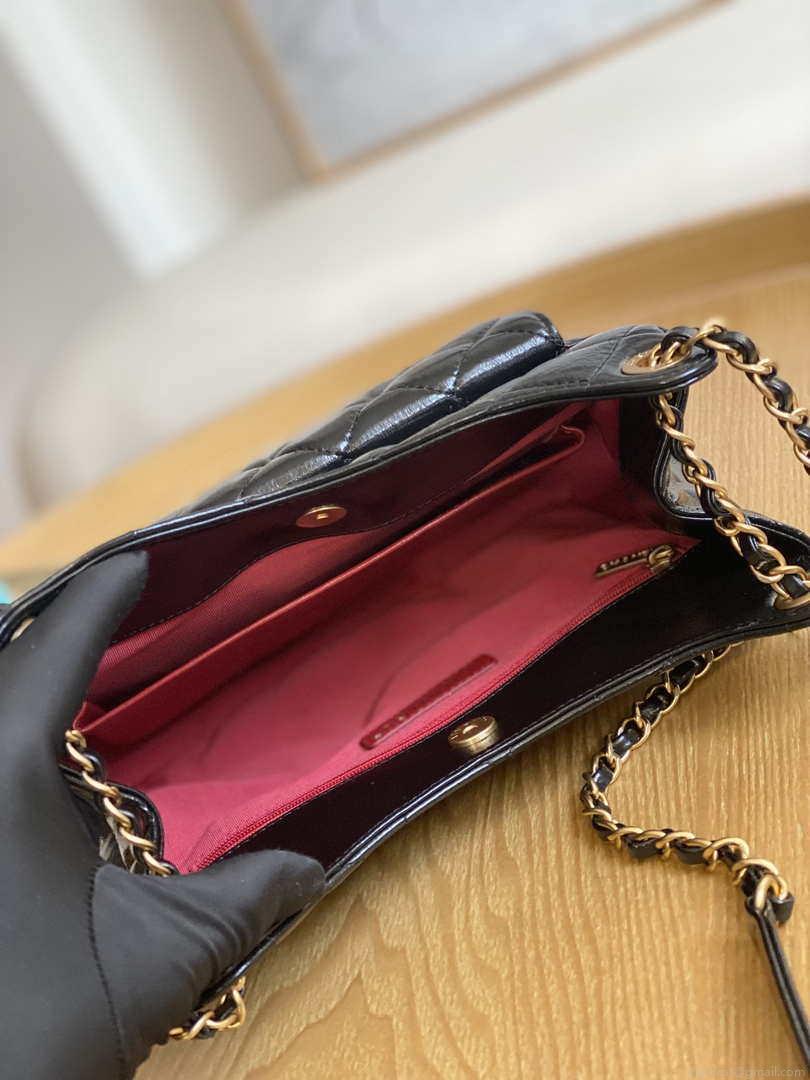 Chanel AS3690 Hobo Handbag Shiny Crumpled Calfskin & Gold-Tone Metal Black