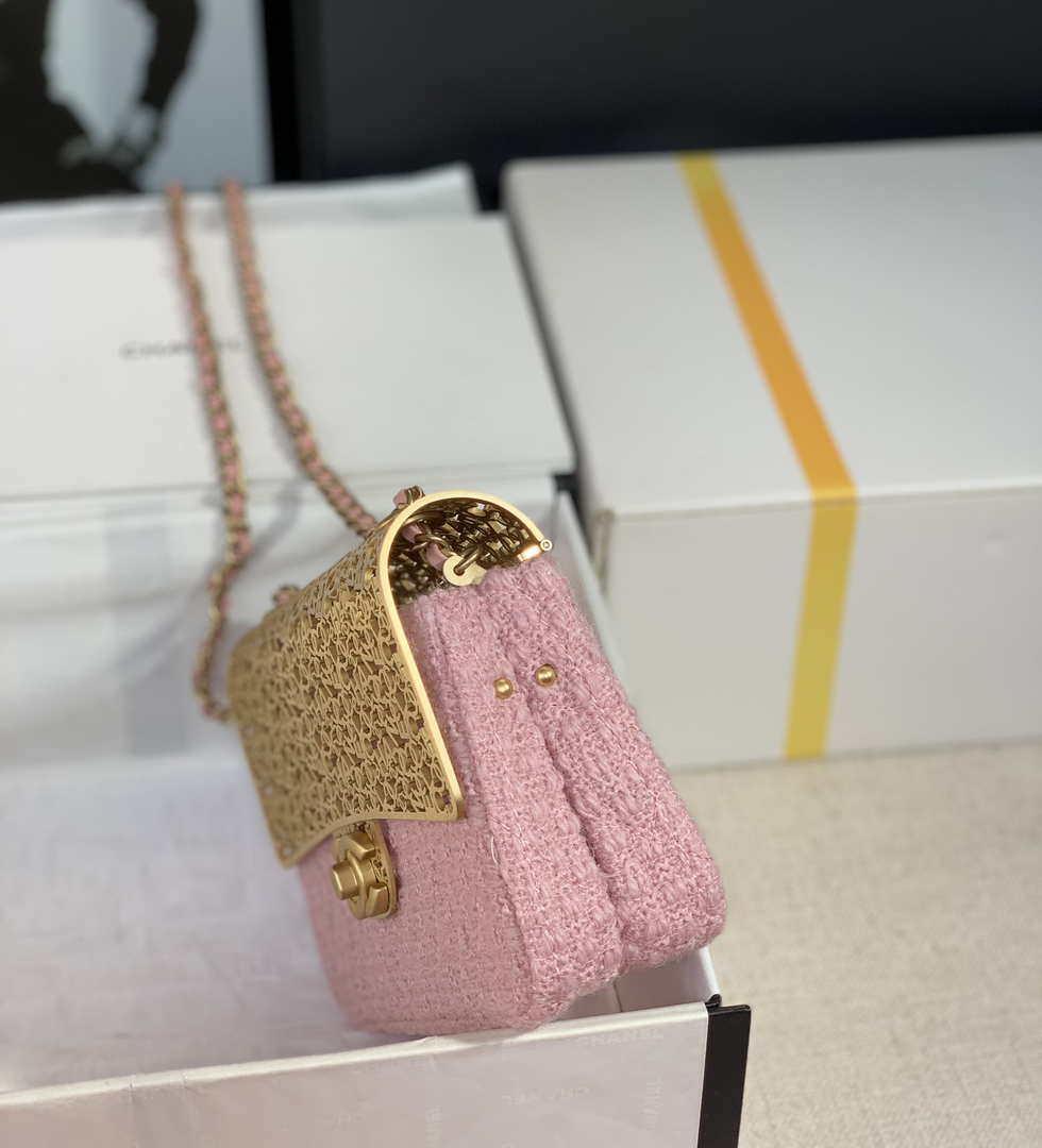 Chanel AS3526 Mini Evening Bag Wool Tweed & Gold-Tone Metal Light Pink