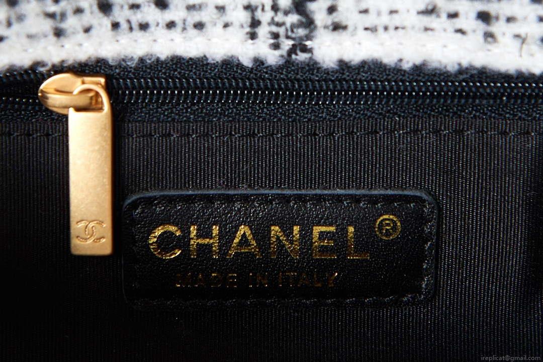 Chanel AS3611 Small Flap Bag Wool Tweed & Gold-Tone Metal White