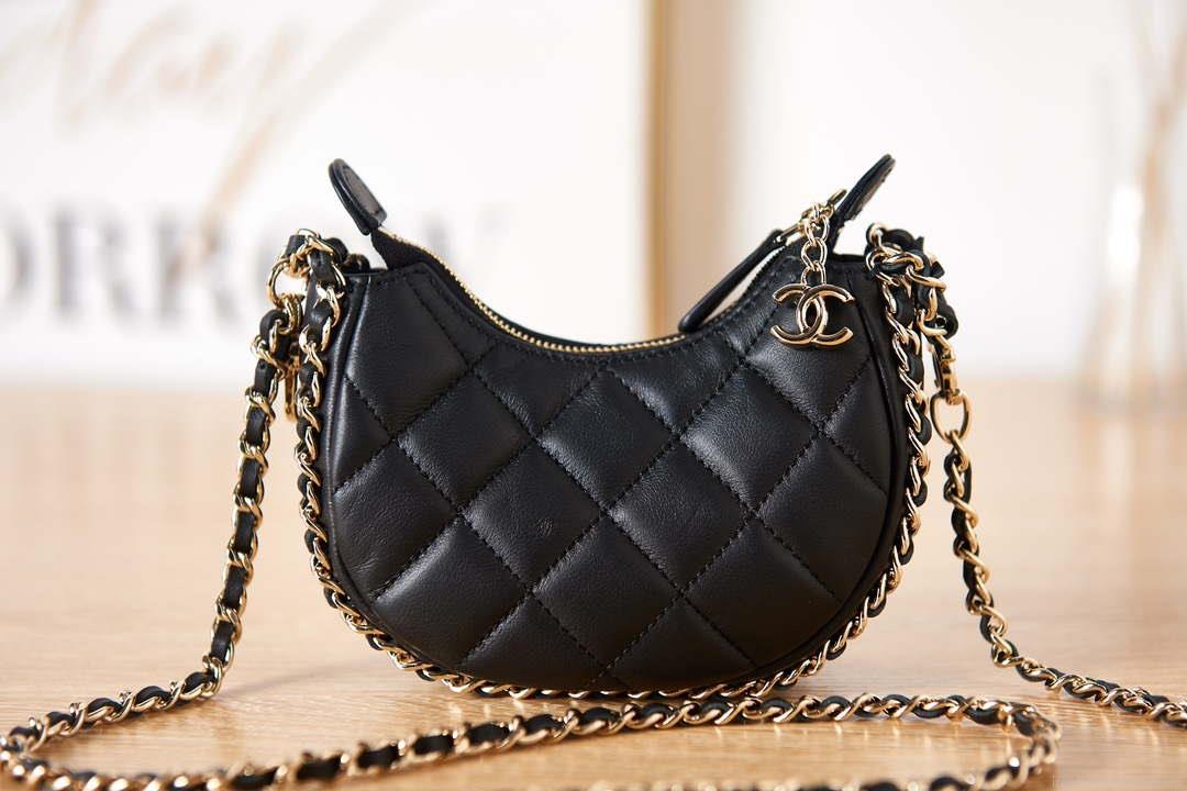 Chanel AP3232 Clutch With Chain Lambskin & Shiny Light Gold Metal Black