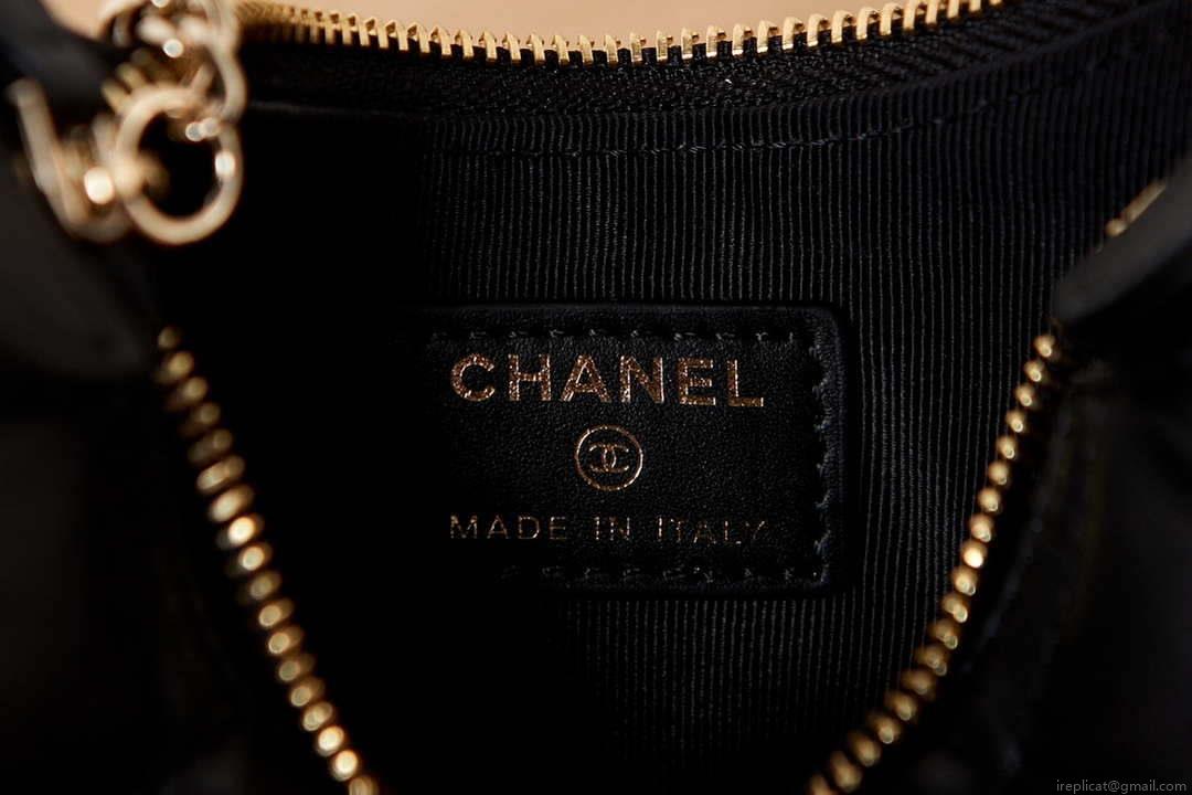 Chanel AP3232 Clutch With Chain Lambskin & Shiny Light Gold Metal Black