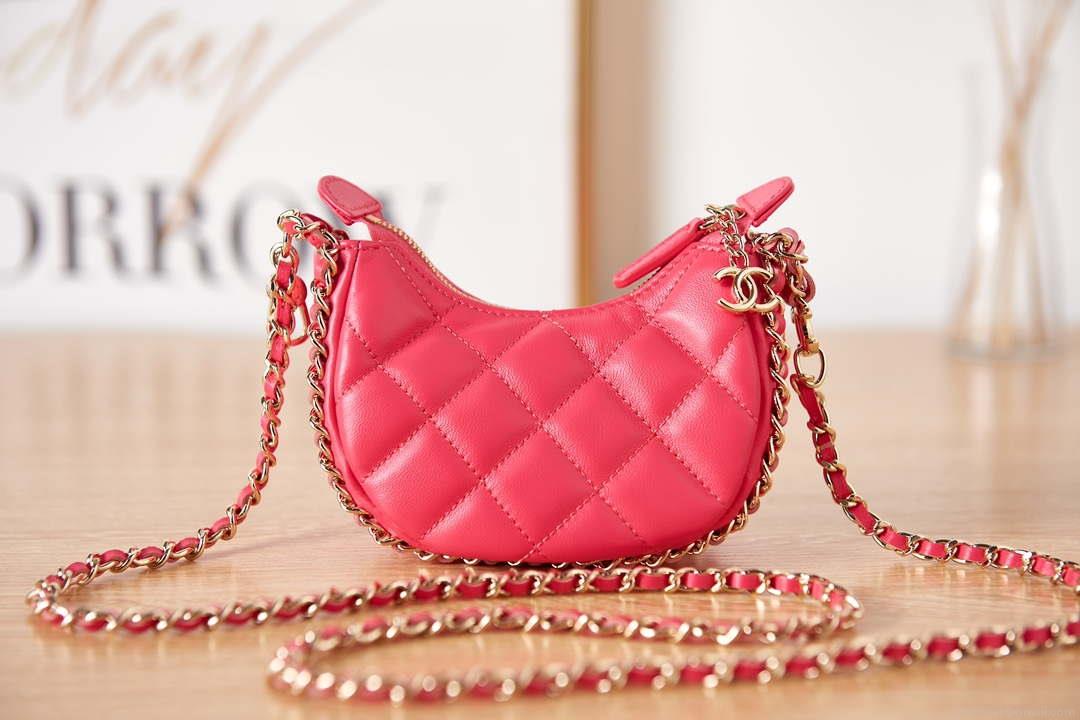 Chanel AP3232 Clutch With Chain Lambskin & Shiny Light Gold Metal Red
