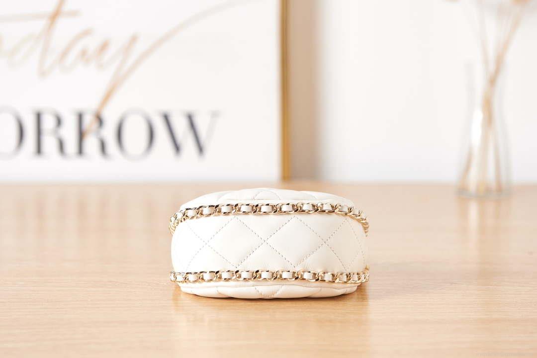 Chanel AP3232 Clutch With Chain Lambskin & Shiny Light Gold Metal White