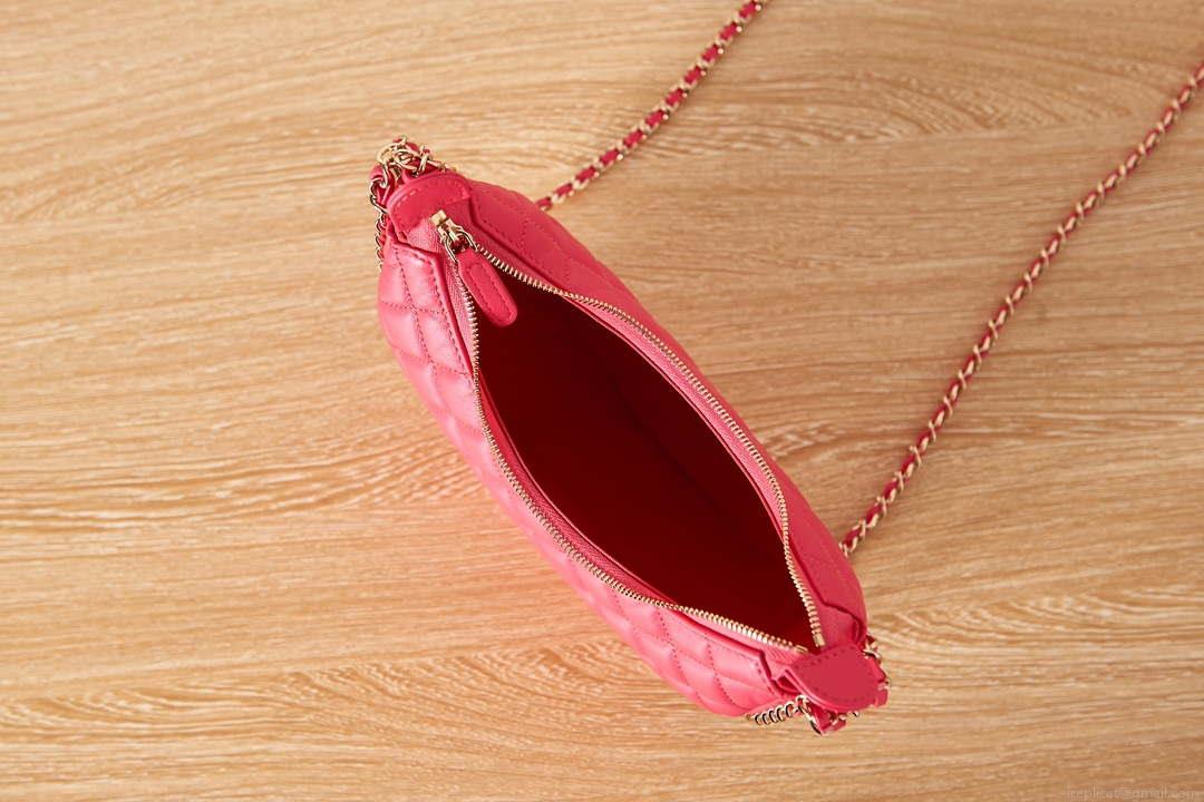 Chanel AS3917 Clutch With Chain Lambskin & Shiny Light Gold Metal Red