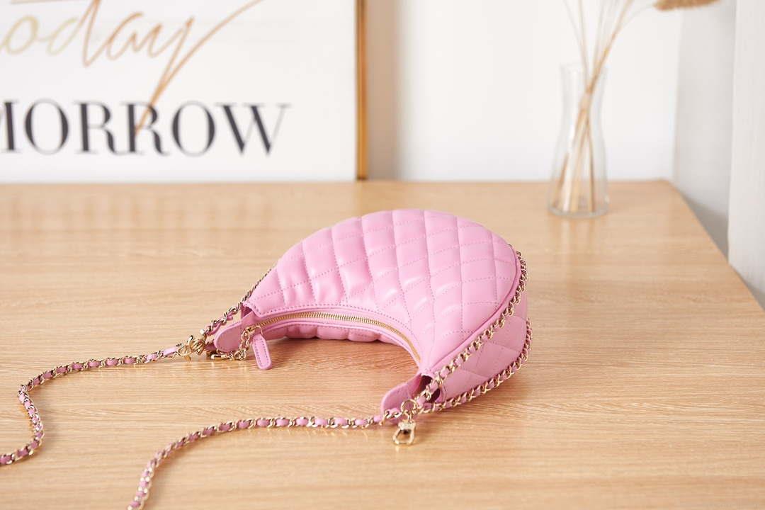 Chanel AS3917 Clutch With Chain Lambskin & Shiny Light Gold Metal Pink