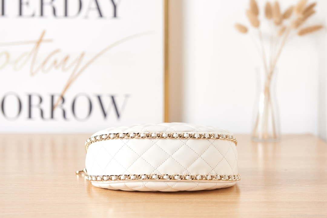 Chanel AS3917 Clutch With Chain Lambskin & Shiny Light Gold Metal White