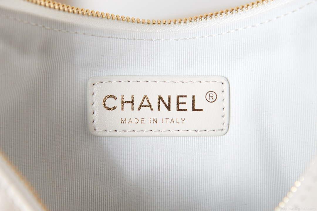 Chanel AS3917 Clutch With Chain Lambskin & Shiny Light Gold Metal White
