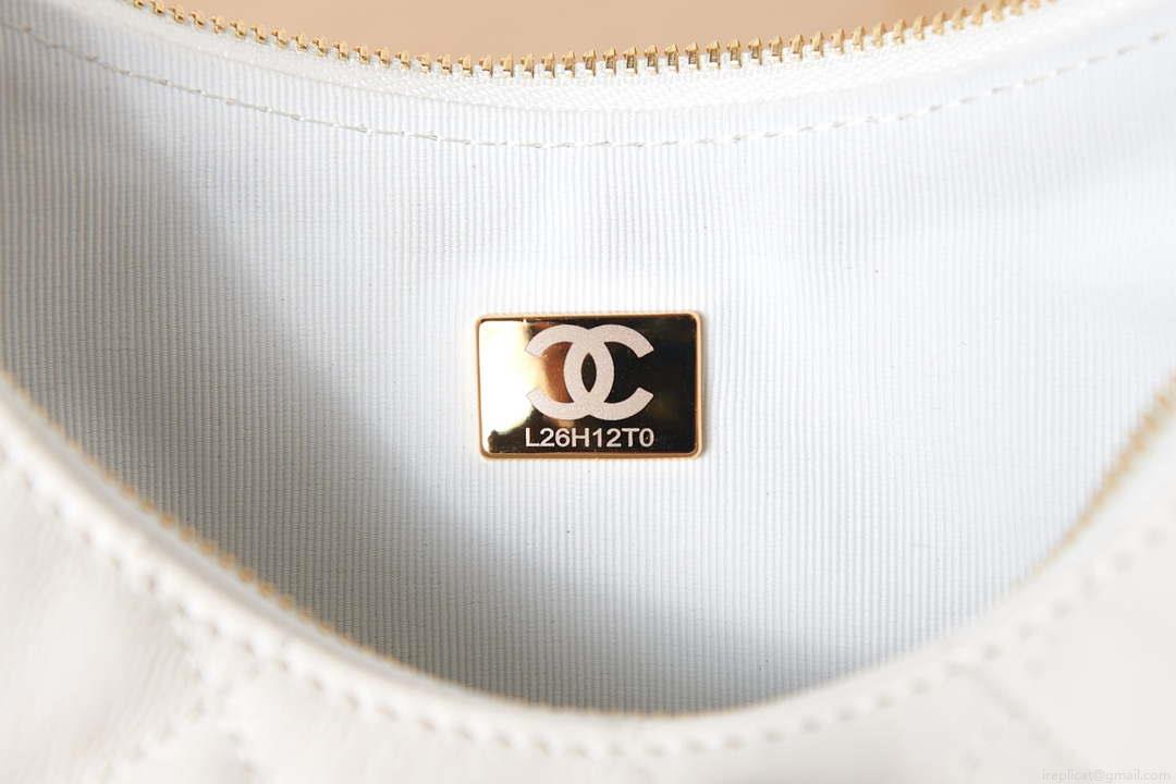 Chanel AS3917 Clutch With Chain Lambskin & Shiny Light Gold Metal White