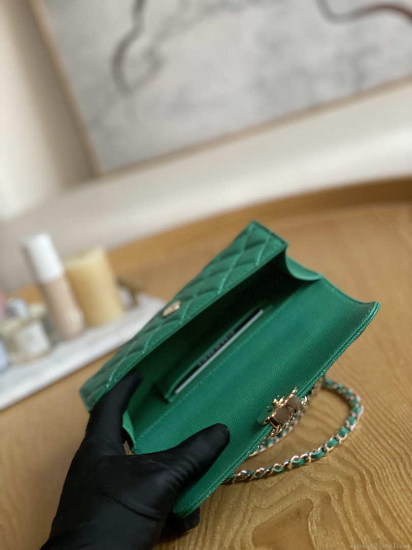 Chanel AP3238 Flap Chain Bag With Handle Green Calfskin Gold
