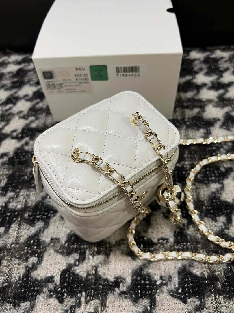 Chanel AP1447 Small Vanity With Chain Calfskin White