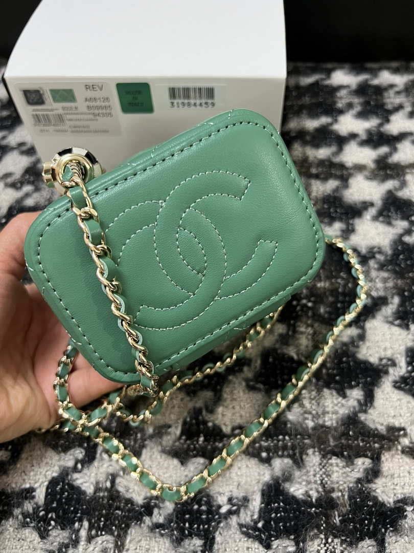 Chanel AP1447 Small Vanity With Chain Calfskin Green