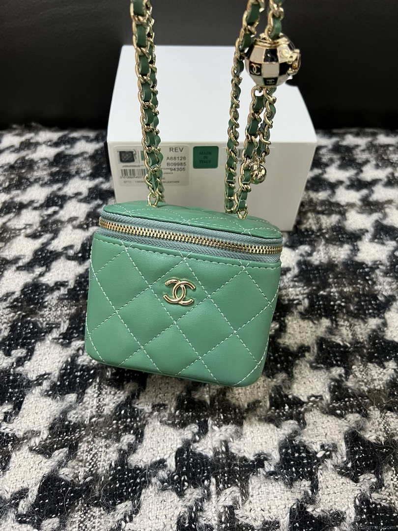 Chanel AP1447 Small Vanity With Chain Calfskin Green