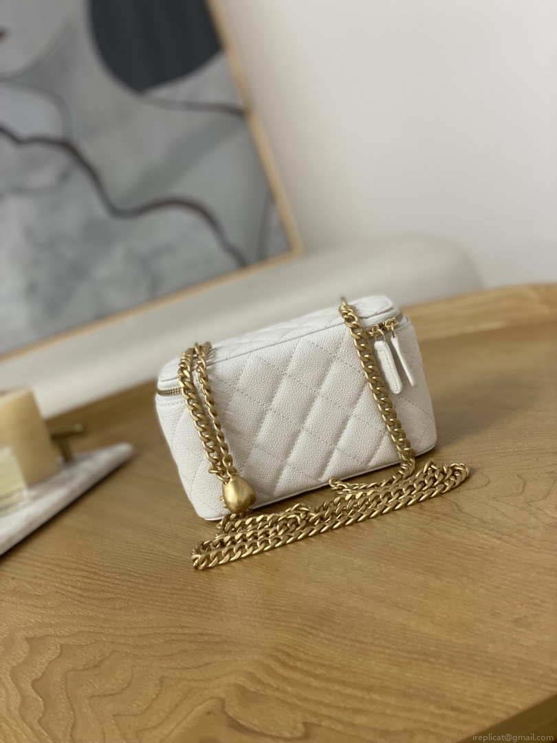 Chanel A68130 Vanity with chain Grained Calfskin Gold White