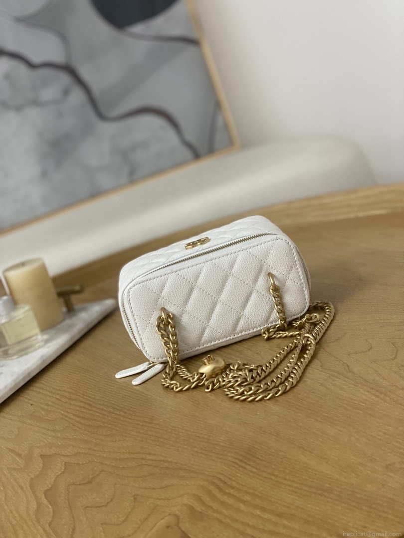 Chanel A68130 Vanity with chain Grained Calfskin Gold White