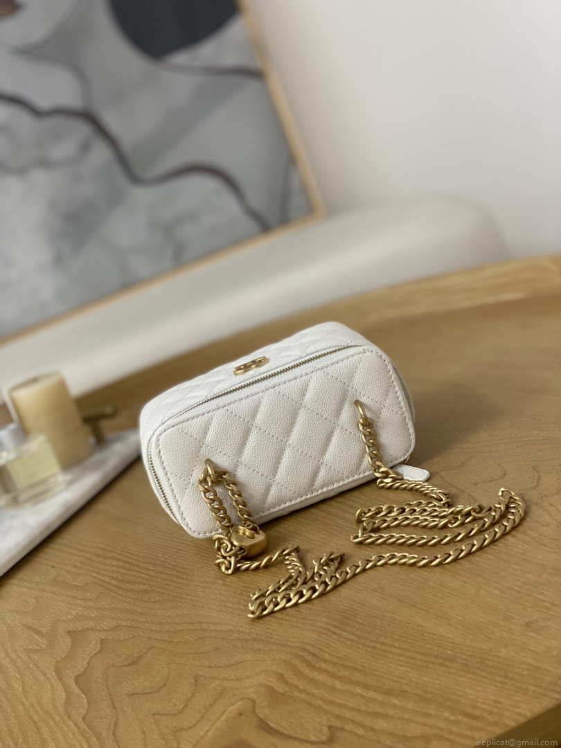 Chanel A68130 Vanity with chain Grained Calfskin Gold White