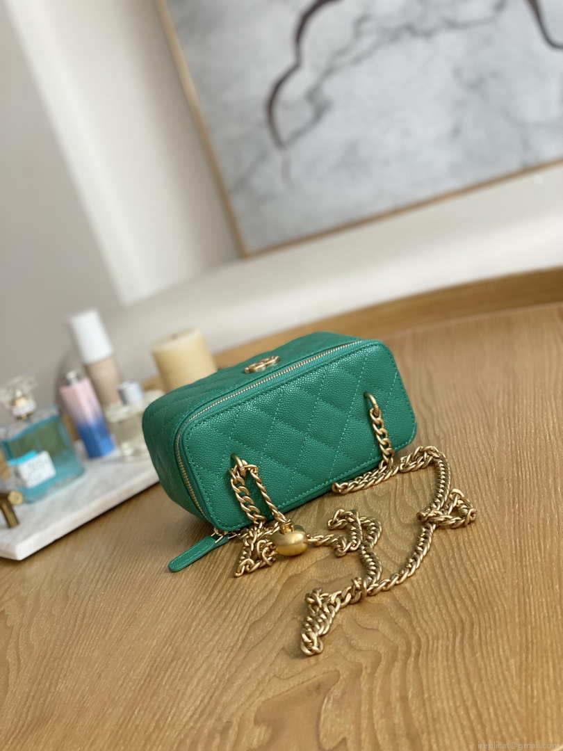 Chanel A68130 Vanity with chain Grained Calfskin Gold Green