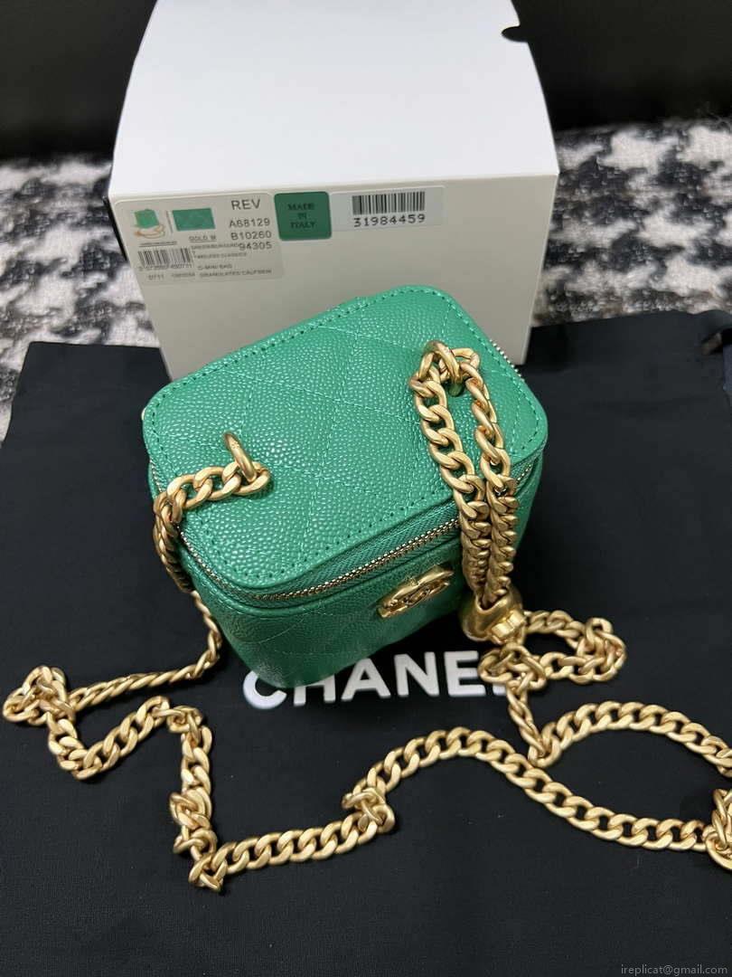 Chanel AP3203 Clutch With Chain Grained Calfskin Green