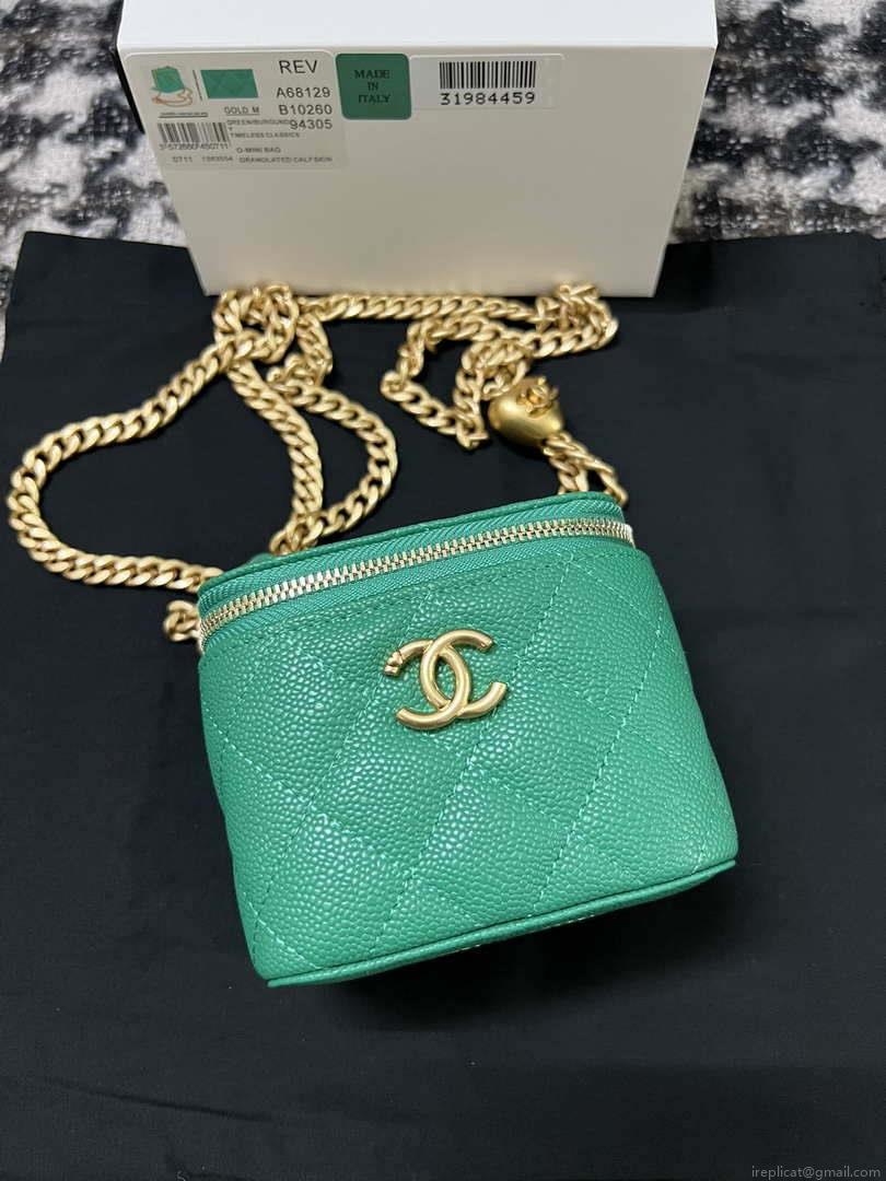 Chanel AP3203 Clutch With Chain Grained Calfskin Green