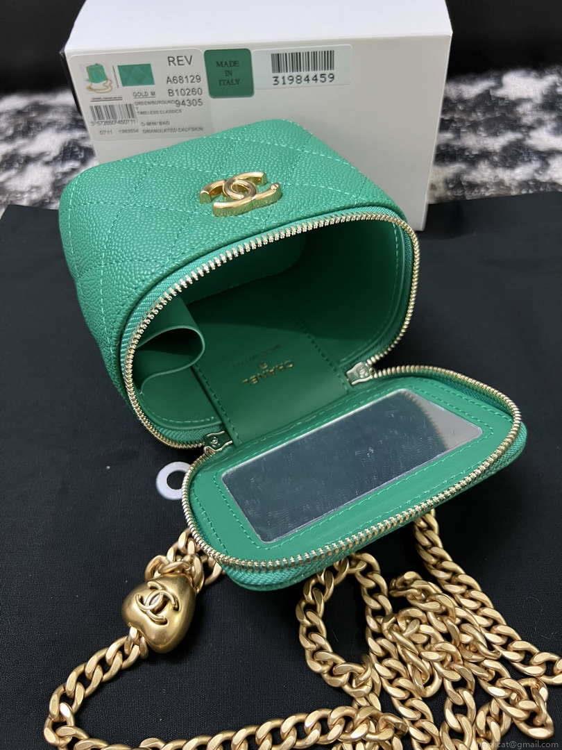 Chanel AP3203 Clutch With Chain Grained Calfskin Green