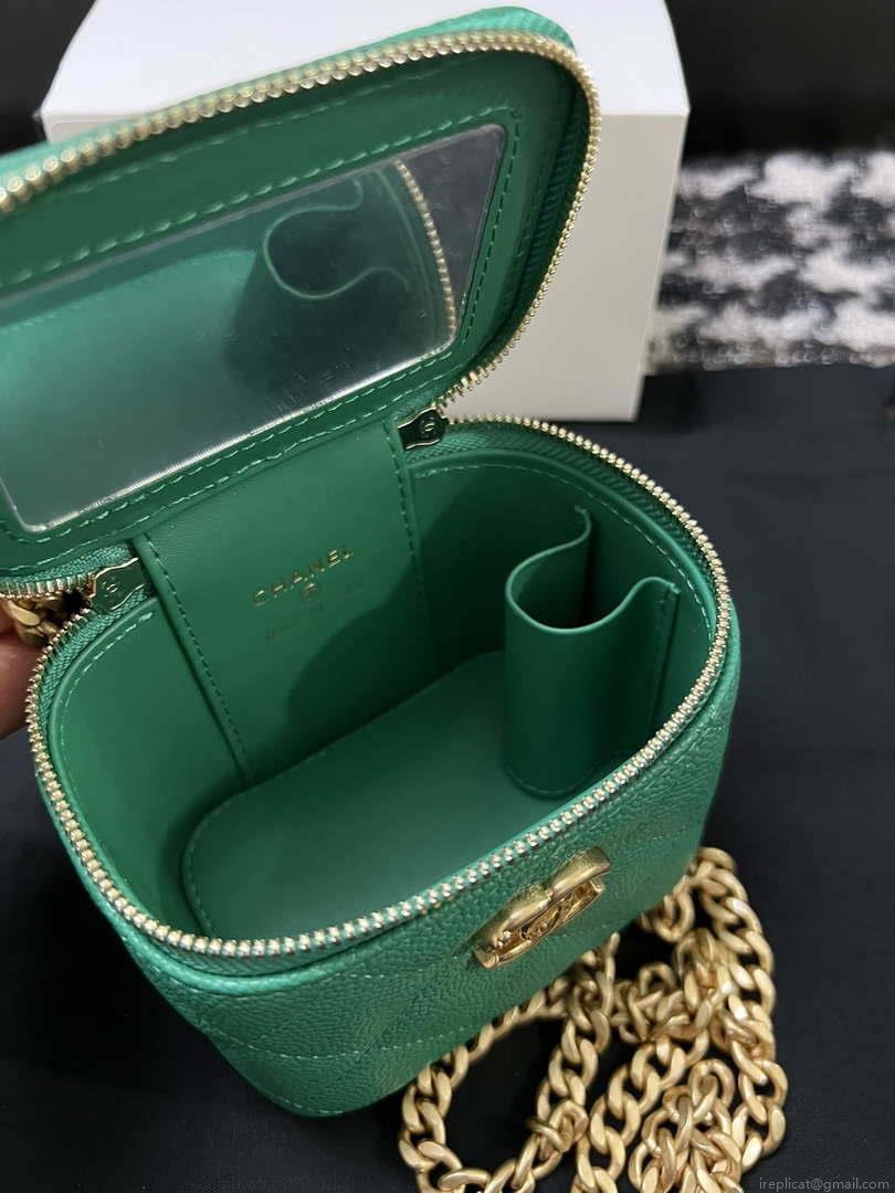 Chanel AP3203 Clutch With Chain Grained Calfskin Green