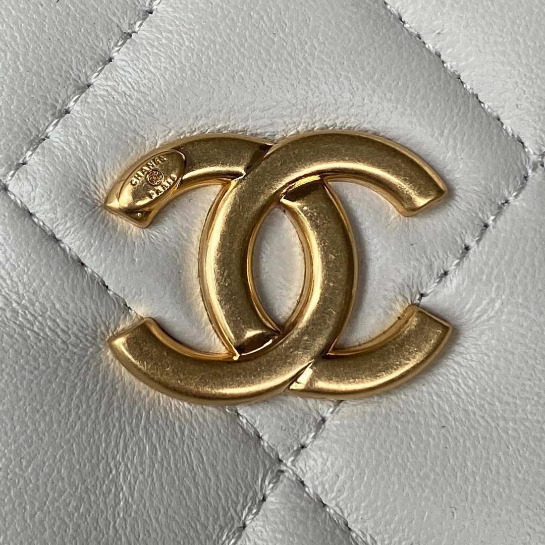 Chanel AS3631 Large Hobo bag Lambskin White