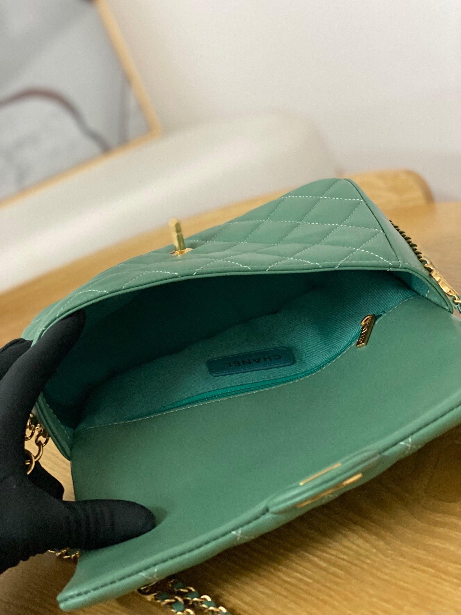 Chanel AS3777 Flap Bag Lambskin & Gold-Tone Metal Green