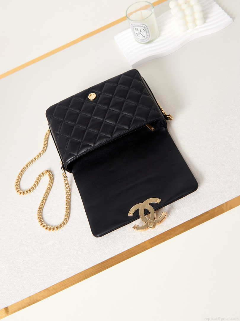 Chanel AS3855 Flap bag With Chain shiny Lambskin & Gold-Tone Metal Black