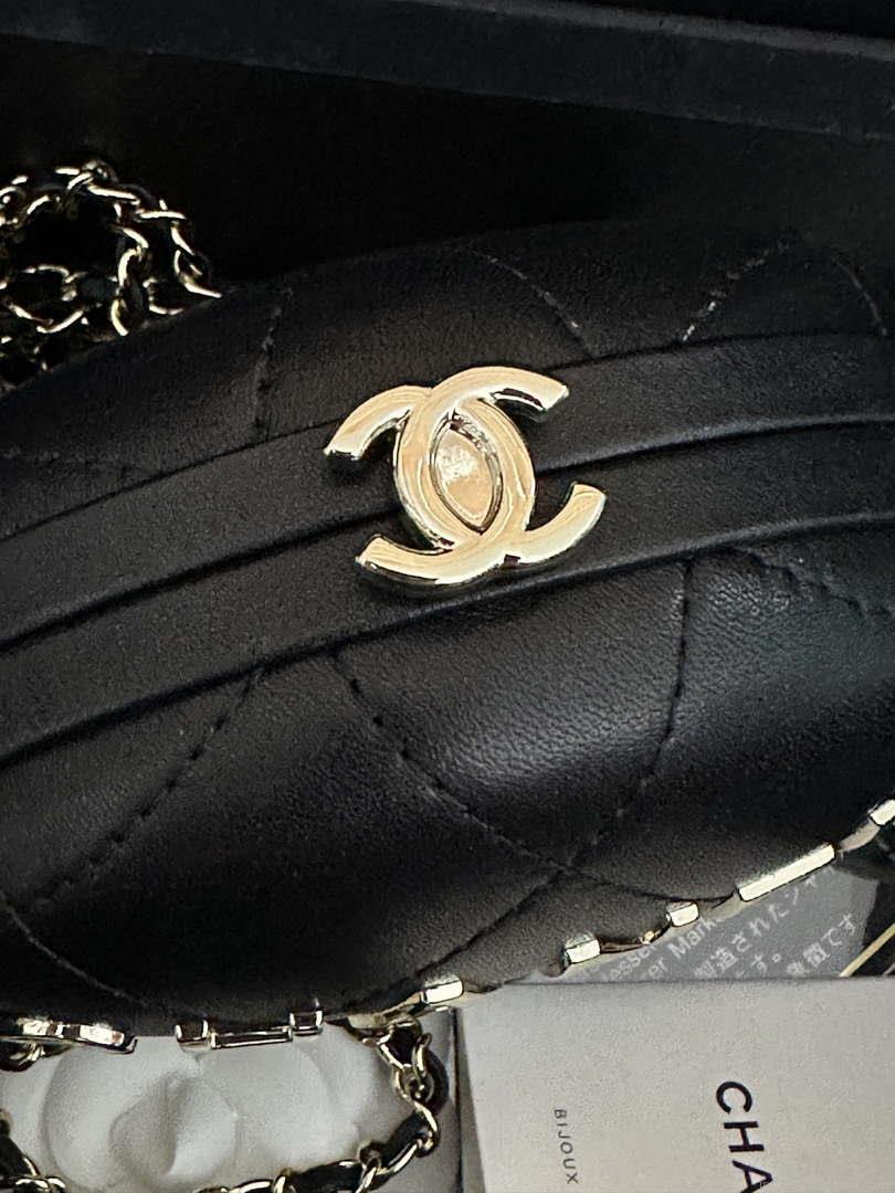 Chanel AP3252 Clutch With Chain Lambskin Black