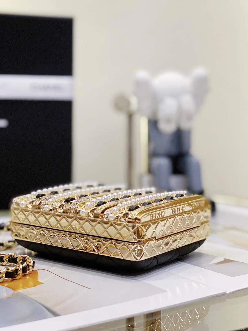 Chanel 22K Evening Bag With Pearls Black and Gold