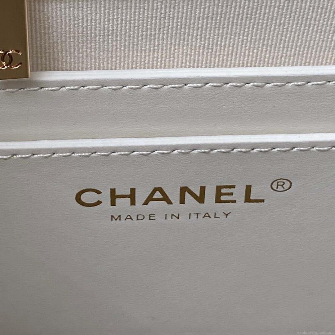 Chanel AS4059 Large Backpack Grained Shiny Calfskin & Gold-Tone Metal White