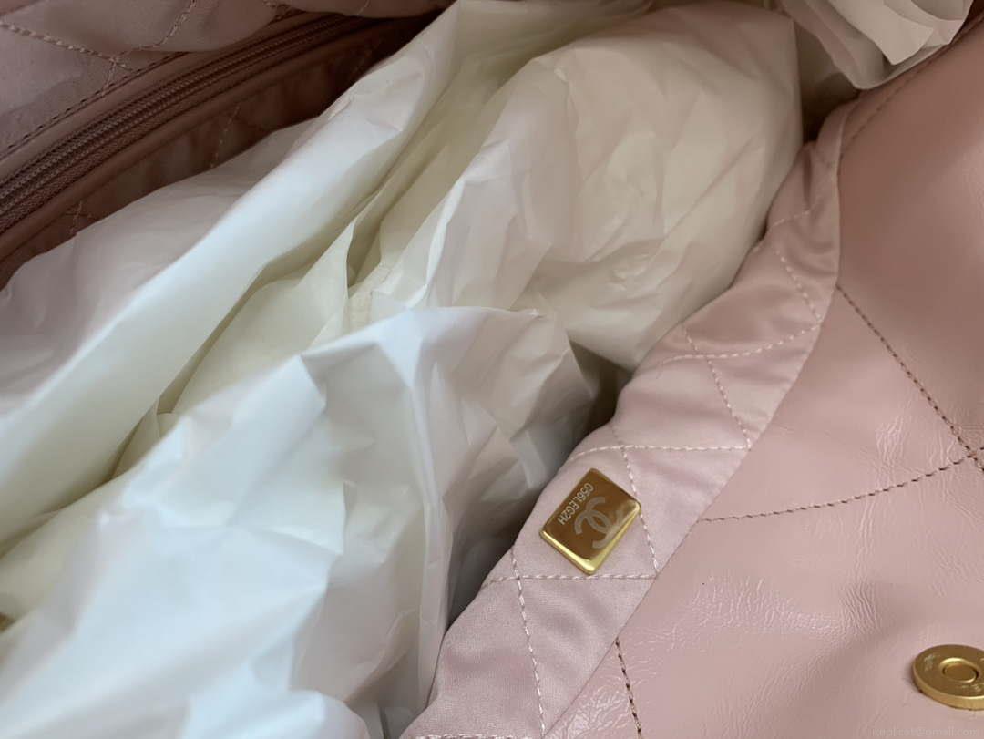 Chanel 22 AS3260 Small Handbag Shiny Calfskin Pink
