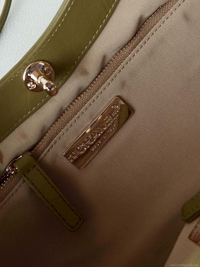 Chanel AS1010 31 Larage Shopping Bag Shiny Lambskin Green
