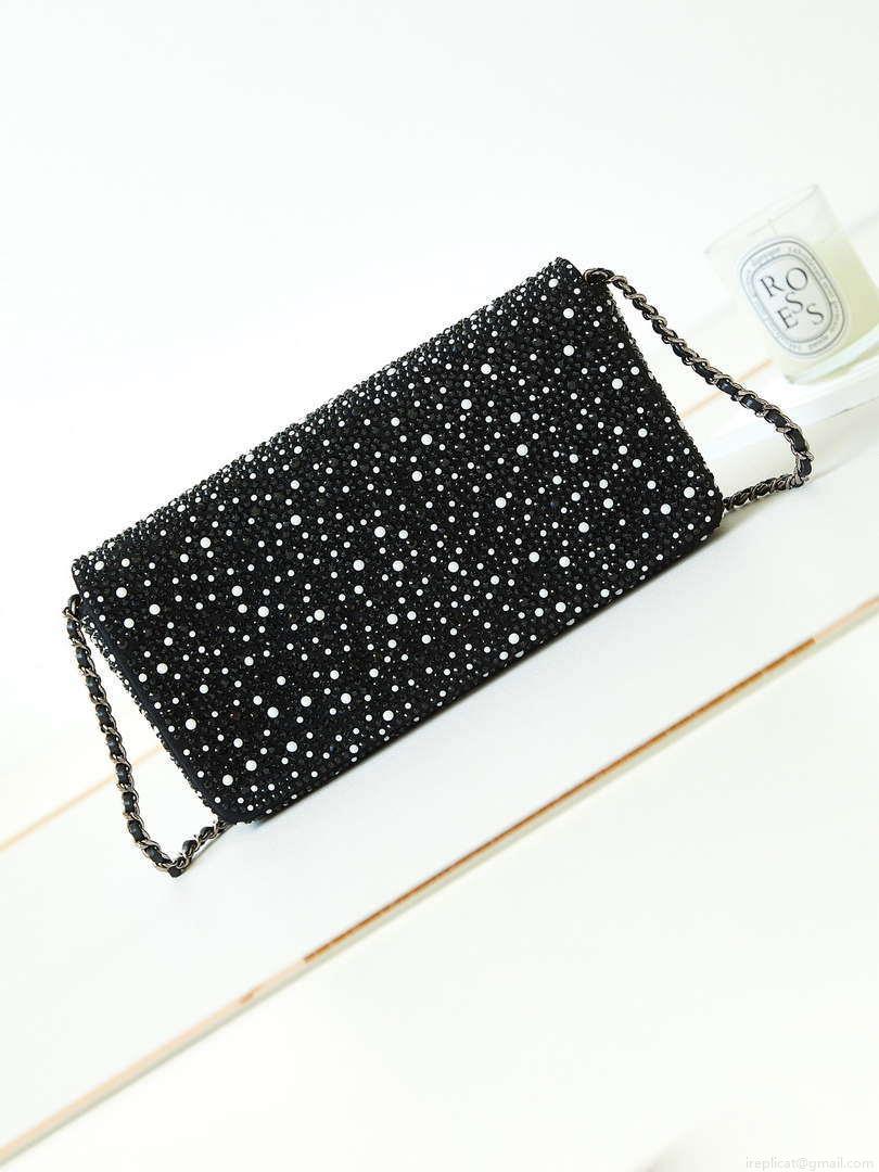 Chanel AS4372 Clutch Bag Strass Crystal Pearls & Ruthenium-Finish Metal